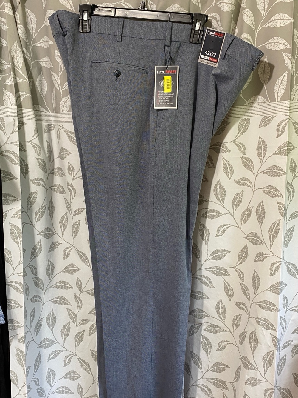 NWT Roundtree & Yorke travelSMART Dress Pants in Gray-Blue 42x32